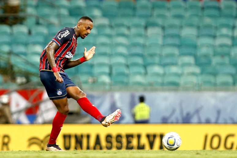 Raul Gustavo é esperado no Corinthians para avaliar lesão no joelho