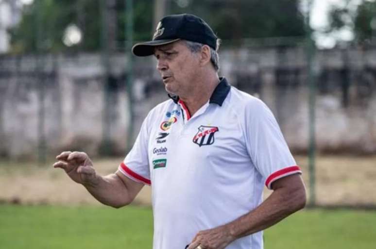 Luiz Carlos Winck sonha em ser técnico do Vasco (Foto: Italo Junio/Anápolis FC)