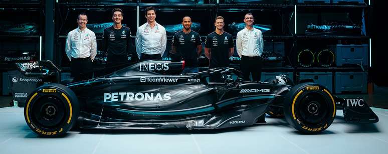 Mercedes joga a toalha e já quer pensar em carro de 2024 da F1