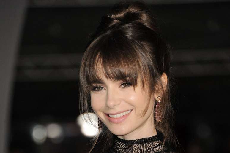 &Eacute; indicado que o corte da franja cortininha seja feito no cabeleireiro 