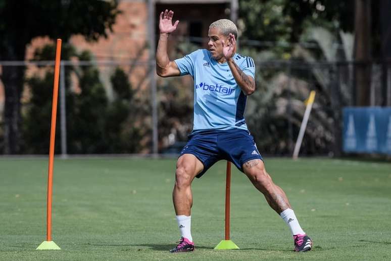 Wesley Gasolina volta a ser relacionado pelo Cruzeiro após oito