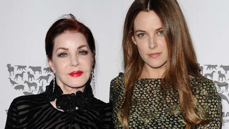 Por que Riley Keough cortou relações com a avó, Priscilla Presley?