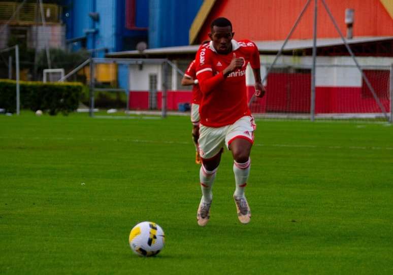 Antes do Inter, Vitinho defendia o Brasil de Pelotas (Jota Finkler/Internacional)