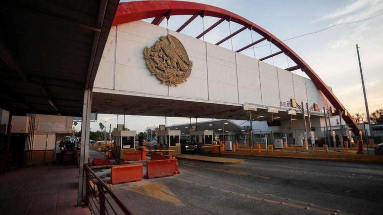 O posto de passagem de fronteira internacional entre Texas e Matamoros