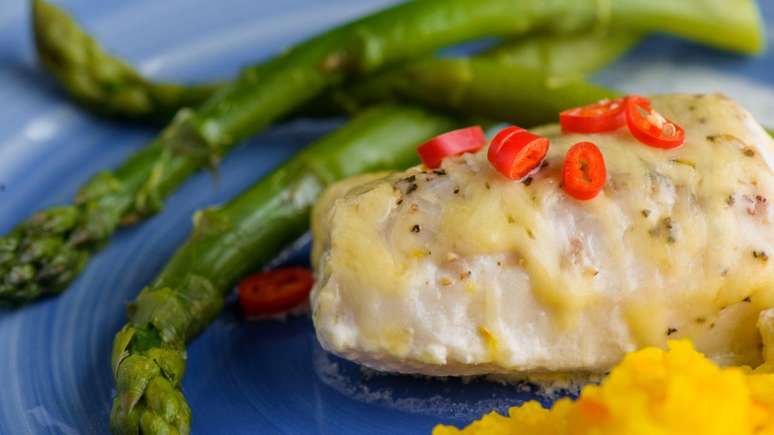 Tilapia with cheese sauce