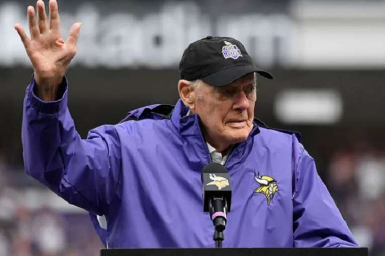 Bud Grant levou o Minnesota Vikings a quatro decisões do Super Bowl - Foto: (Reprodução Internet)