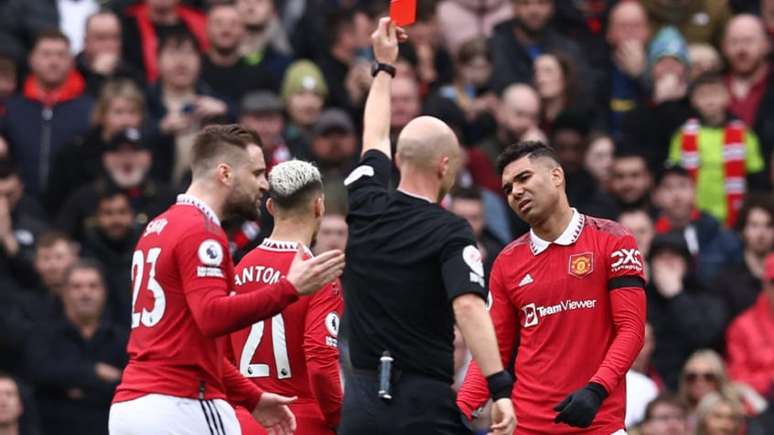 Casemiro marca no fim e garante empate do Manchester United no Campeonato  Inglês