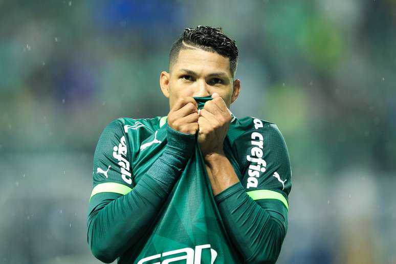 Rony garante vitória diante de valente São Bernardo e Palmeiras avança à semifinal 