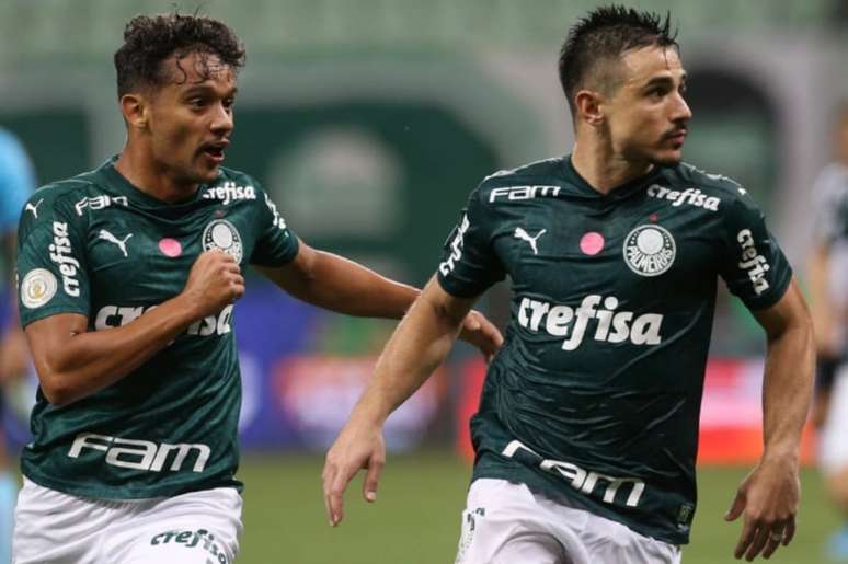 Gustavo Scarpa e Willian Bigode foram companheiros de time no Palmeiras (Foto: Cesar Greco/Palmeiras)