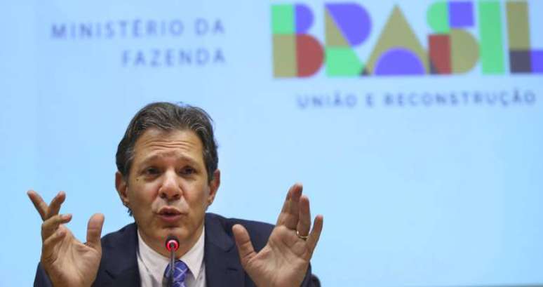 Haddad afirmou que as projeções de inflação continuam “bem comportadas” no País, mesmo com a reversão do que chamou de “medidas demagógicas” do ano passado, como a desoneração de combustíveis