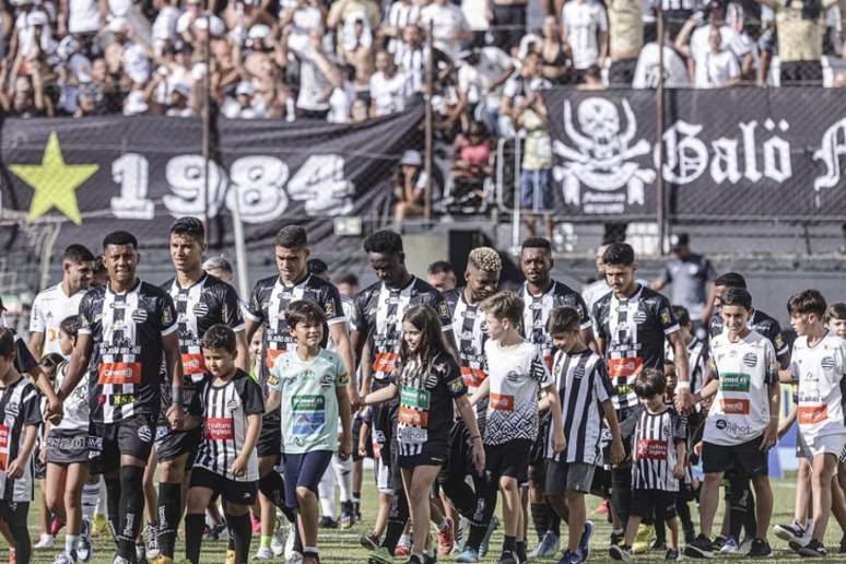 Rei do empate, Corinthians se aproxima de próprio recorde no