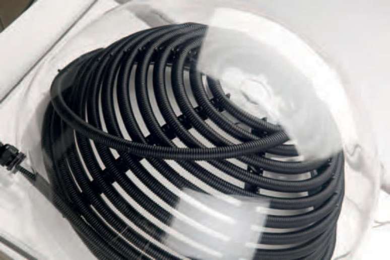 O domo solar ocupa menos espa&ccedil;o e dispensa inclina&ccedil;&atilde;o ao instalar 