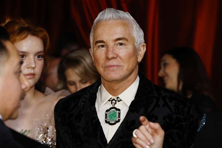 ‘Elvis’ director wears  million necklace at Oscars