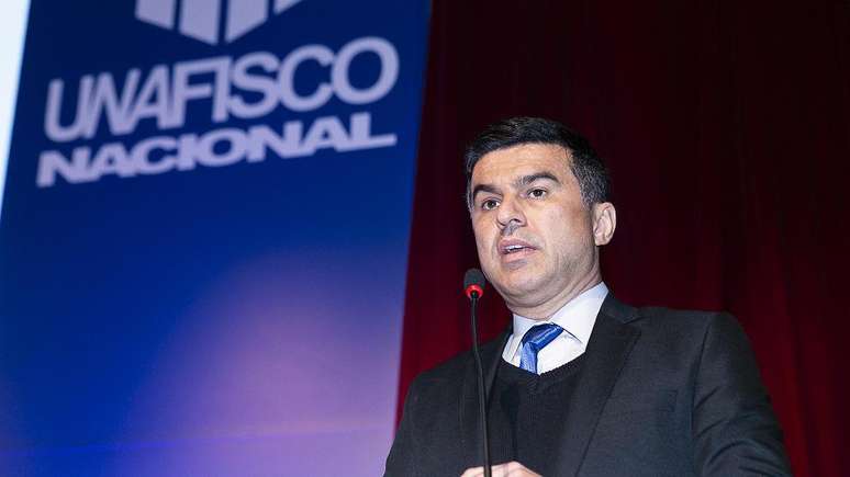 Presidente da Unafisco Nacional, Mauro Silva defende estabilidade de servidores como fundamental para o país