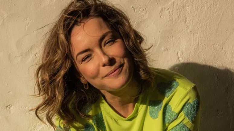Regiane Alves posts a rare snap with her son enjoying the day off
