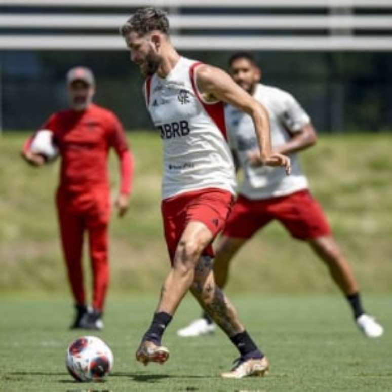 Flamengo: Varela e Wesley dão sequência aos tratamentos, e posição