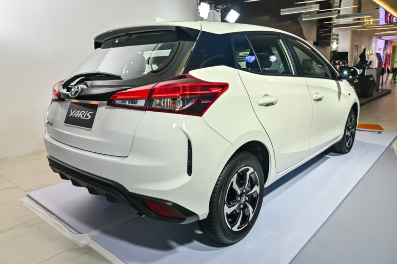 Toyota Yaris hatch tem novo design na Tail&acirc;ndia; visual pode ser adotado no Brasil.