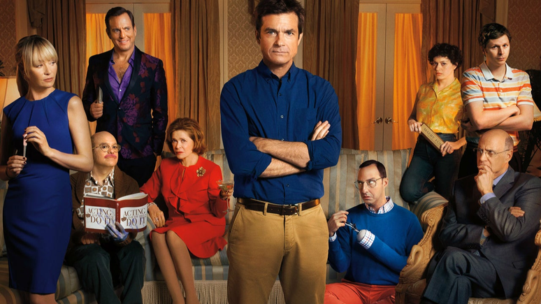 O elenco de Arrested Development em material promocional da 5&ordf; temporada.