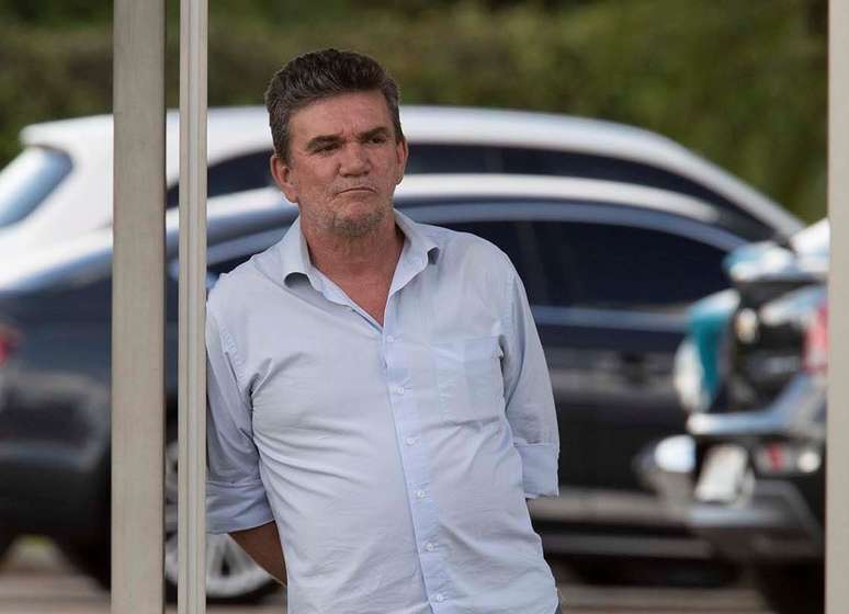 Disappointed by the politics, the former Corinthians president says he “sometimes hopes” the opposition will win the election