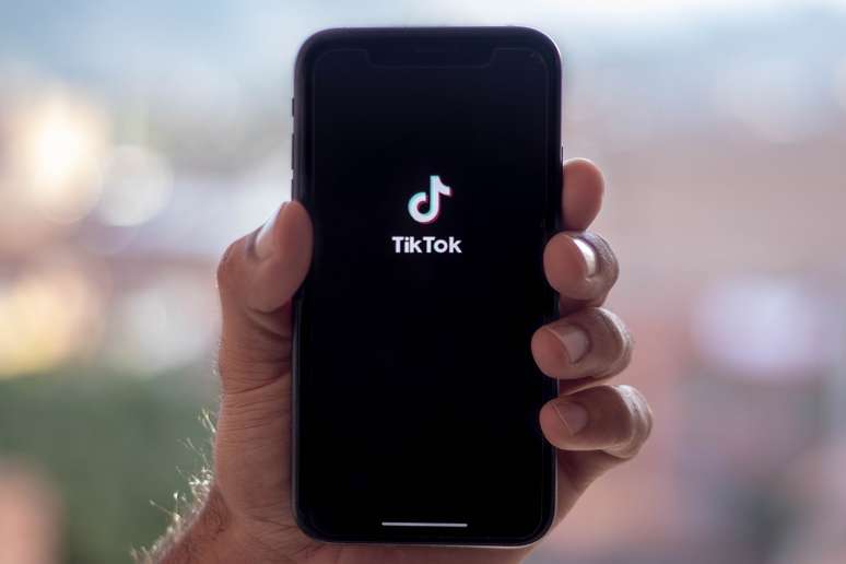 App TikTok é excluído de celulares do governo britânico