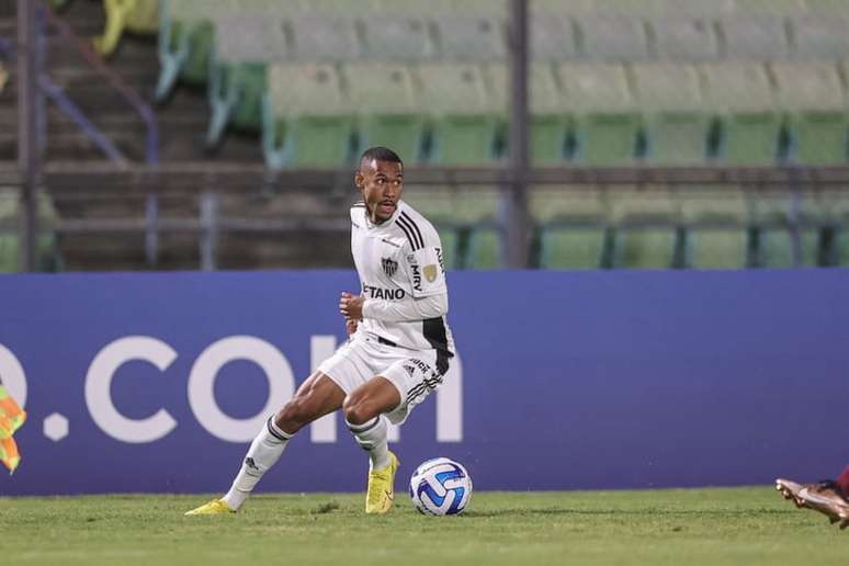 Até aqui, Ademir tem 67 jogos e oito gols com a camisa alvinegra - (Foto: Pedro Souza/Atlético-MG)