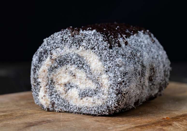 Rocambole de prest&iacute;gio irresist&iacute;vel para o caf&eacute; da tarde