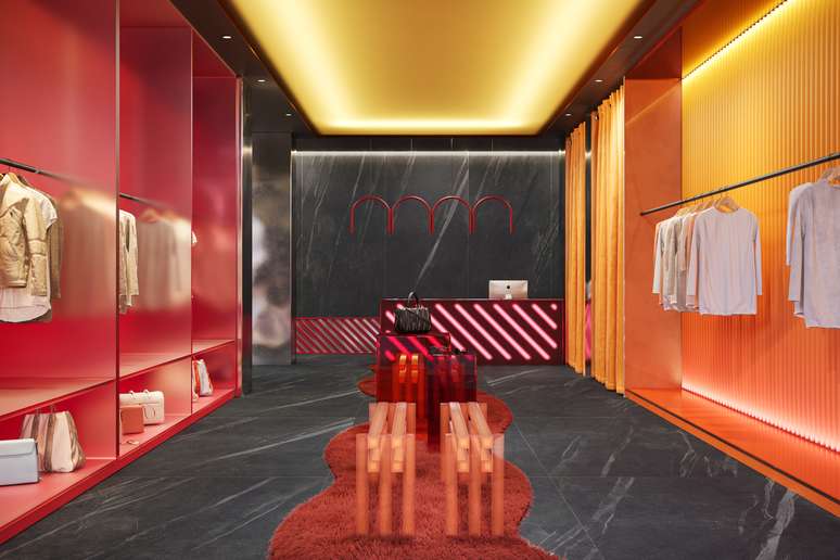 Infinity Black, by Roca Ceramica. Infinity Black, by Roca Ceramica.