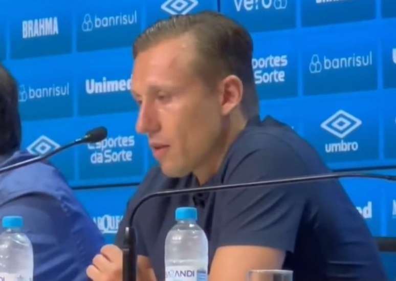 Lucas Leiva anunciou despedida dos gramados (Reprodução de vídeo)