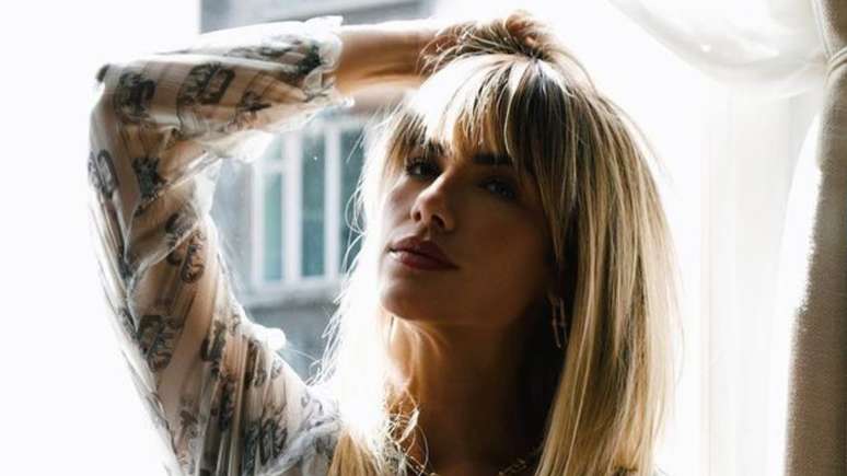 Giovanna Ewbank launches into Get Ready With Me and wears a romantic look to enjoy Paris