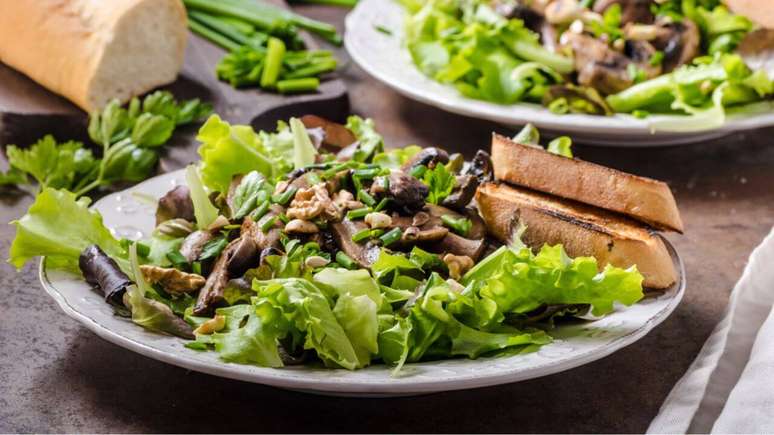 Salada de shiitake