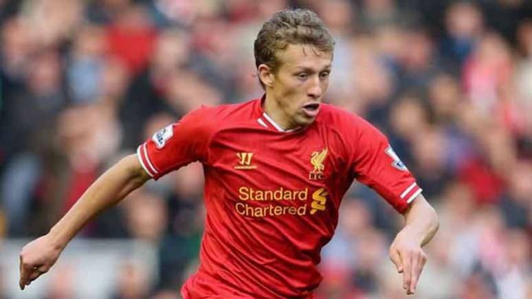 Lucas Leiva ficou dez anos no Liverpool (AFP)