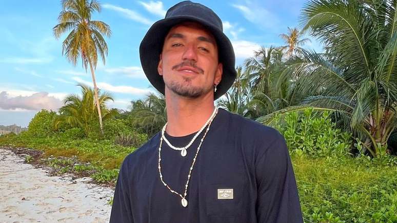 Gabriel Medina is in a relationship with a designer in Portugal