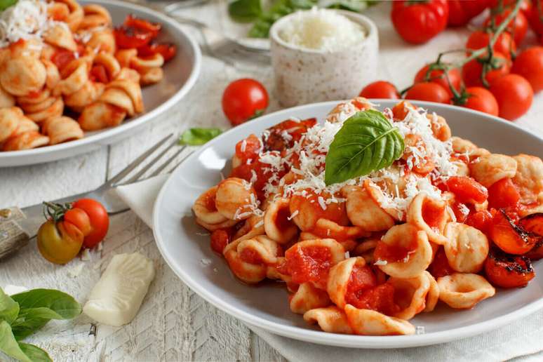 Orecchiette com molho de tomate 