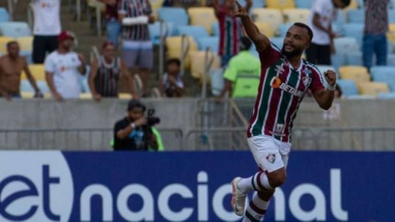 Samuel Xavier marcou seu primeiro gol na temporada (Foto: Armando Paiva / LANCE!)