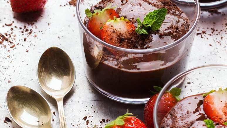 Mousse de chocolate com morango