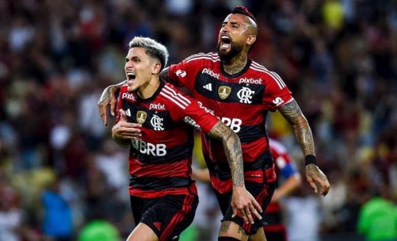 Vítor Pereira valoriza vaga na final e elogia atuação de Pedro