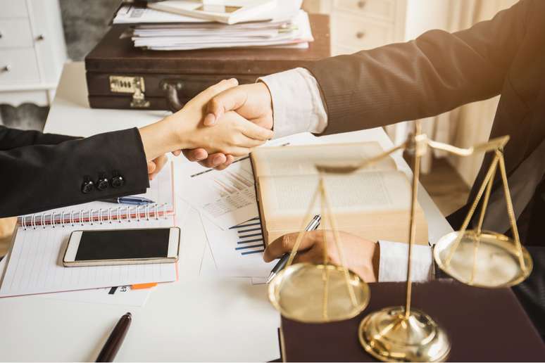 Direito p&uacute;blico e privado s&atilde;o diferentes 