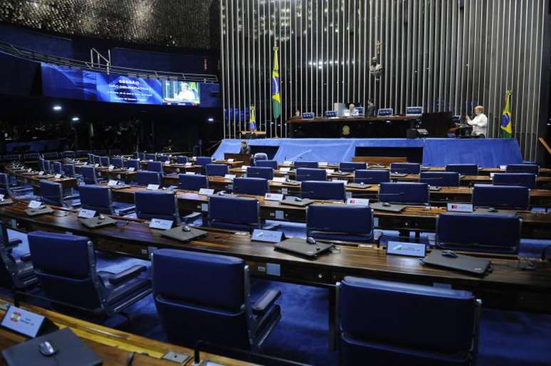 Senadores retiram assinatura e esvaziam possibilidade de abertura da CPI do 8 de janeiro no Senado