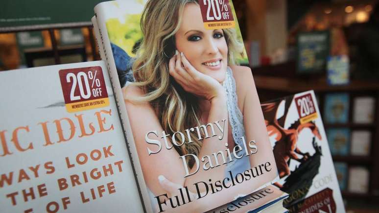 Stormy Daniels escreveu um livro sobre o caso