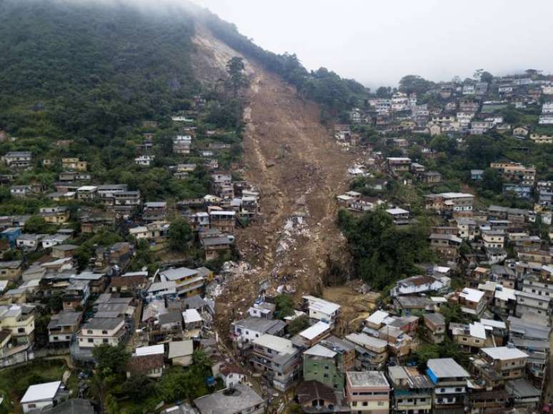 Eventos climáticos extremos, como o temporal recorde que matou 234 pessoas em Petrópolis em fevereiro de 2022, serão cada vez mais comuns.