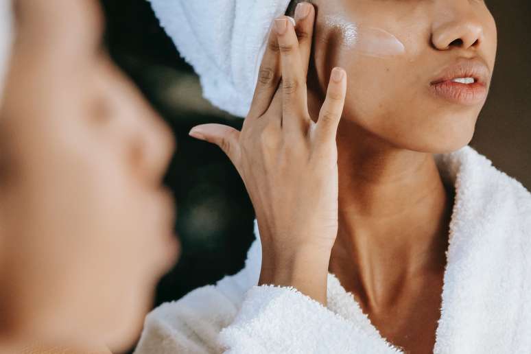 O esqualano é um ótimo ativo de skincare para repor e manter a hidratação da pele