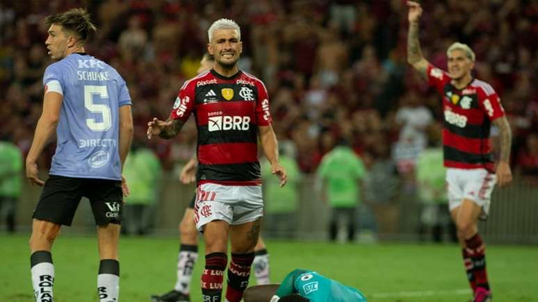 Arrascaeta mira descanso na data Fifa após mais um problema físico no Flamengo
