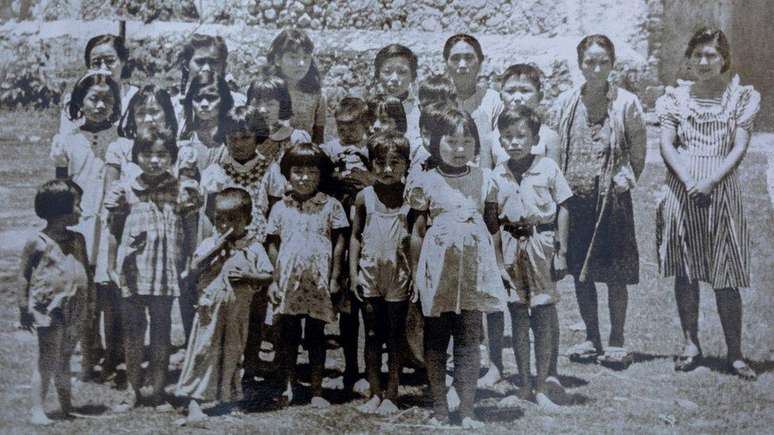 Nesta imagem de grupo tirada em Temixco, Matsumi, esposa de Hiromoto, pode ser vista à direita. Na fileira de baixo, o mais novo é Raúl, o primeiro de seus filhos e que nasceu na ex-fazenda