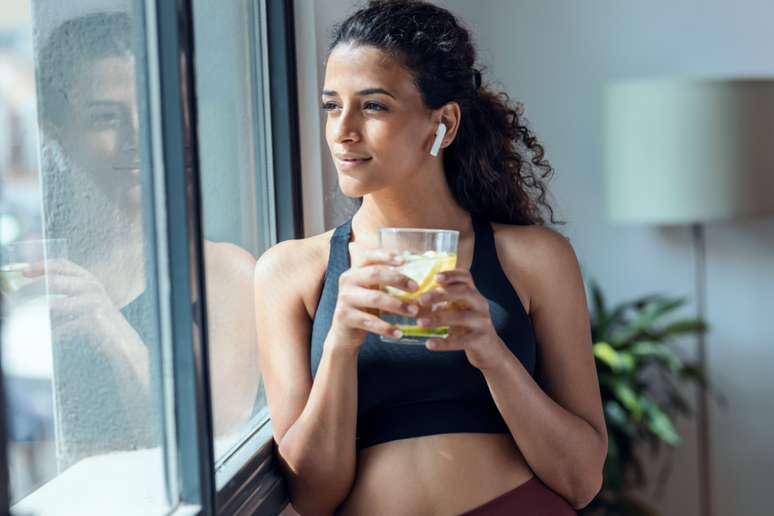 Água aromatizada é uma boa opção para quem não gosta de beber água pura 