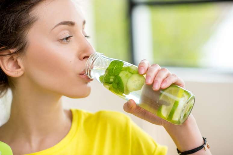 Hortelã enriquece o sabor e os resultados da água 