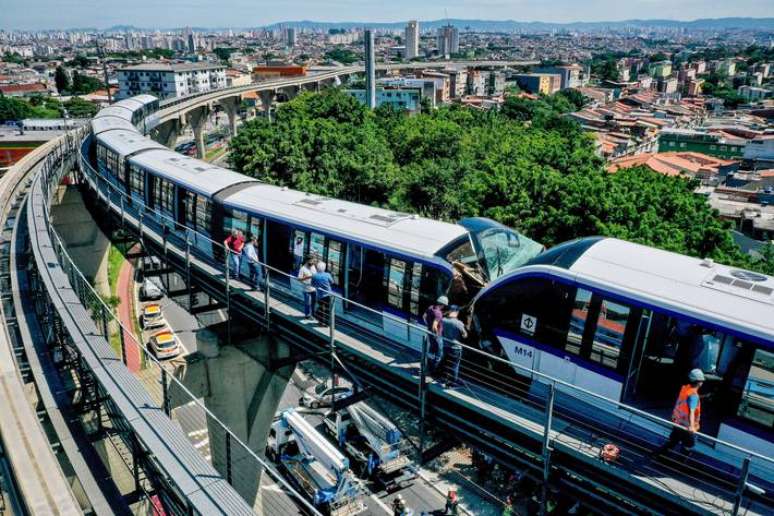 Em março, batida de trens do monotrilho paralisou Linha 15, mas não houve feridos