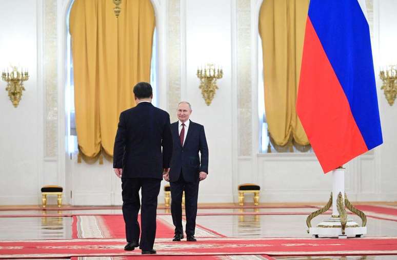 At Moscow meeting, Xi and Putin described themselves as 'dear friends'