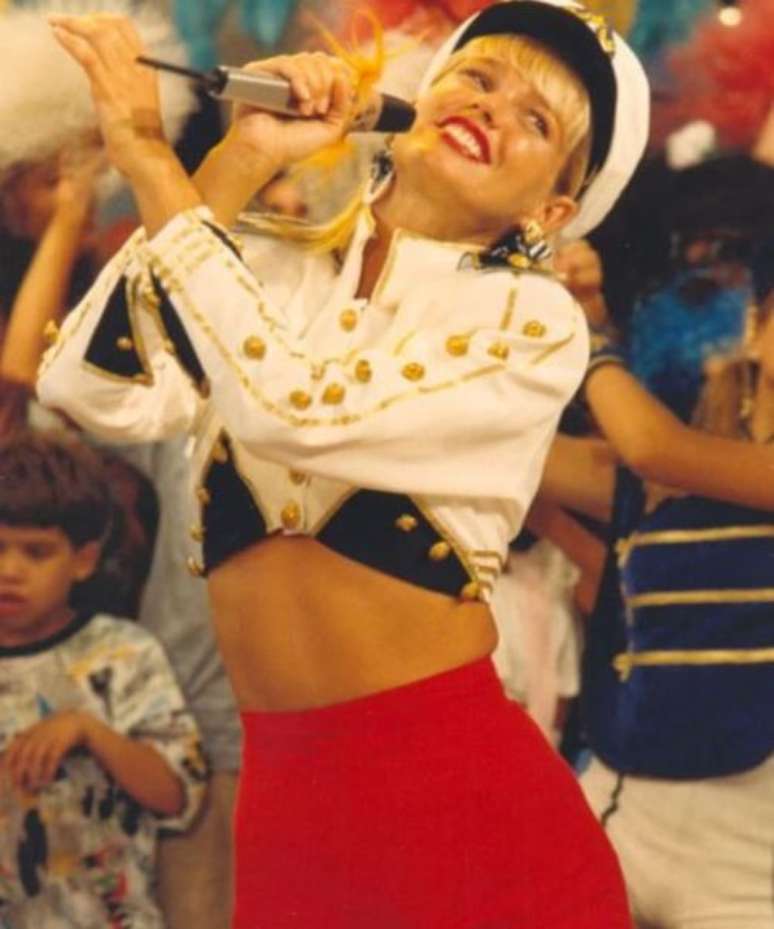 Xuxa vestia croppeds em uma época em que a peça ainda nem era meme –