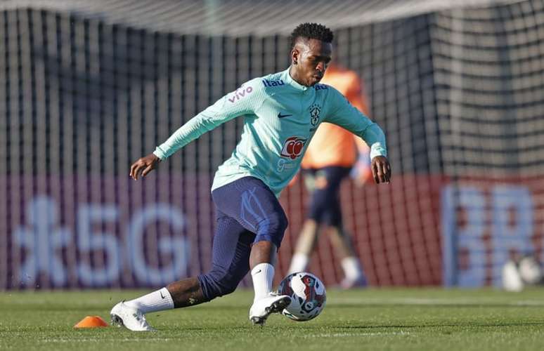 Vini durante atividades da Seleção em Tânger, no Marrocos (Foto: Rafael Ribeiro/CBF)