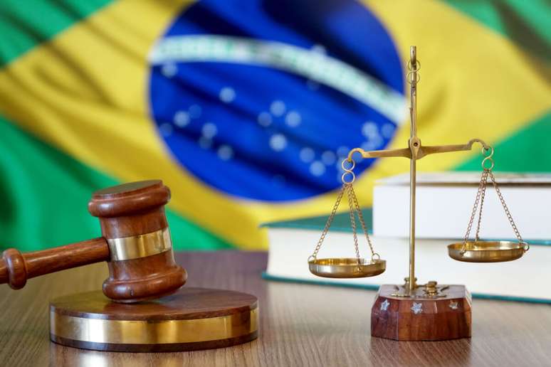 Executivo, Legislativo e Judici&aacute;rio s&atilde;o os tr&ecirc;s poderes brasileiros 